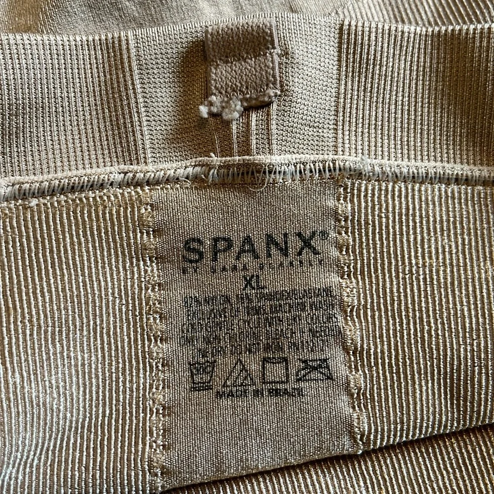 Spanx by Sara Blakely XL High Waisted Mid Thigh Shapewear